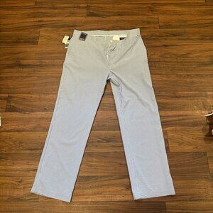 Roundtree & York Seersucker Classic Fit Flat Front Pants